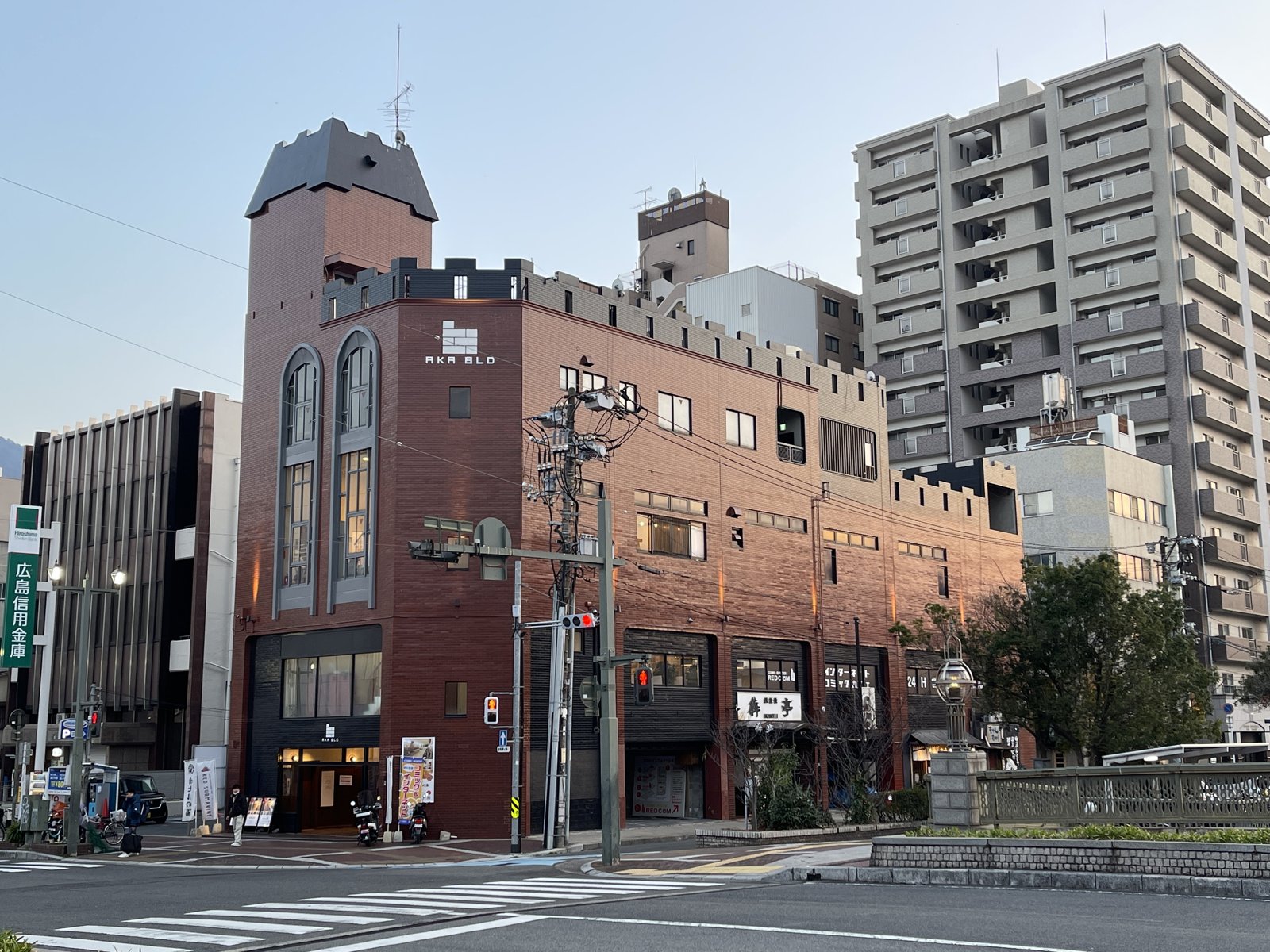 コミック・バスターREDCOM呉赤ビル店 外観